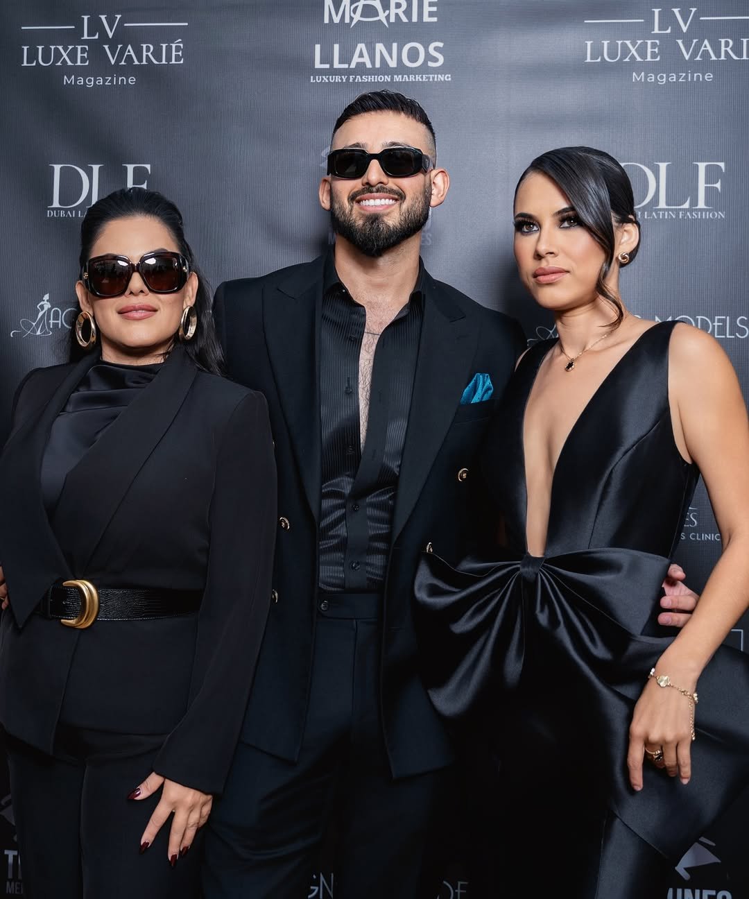 Muchas gracias @tuxedodenca por siempre vestirme. New York Fashion Awards con las hermosas Cind